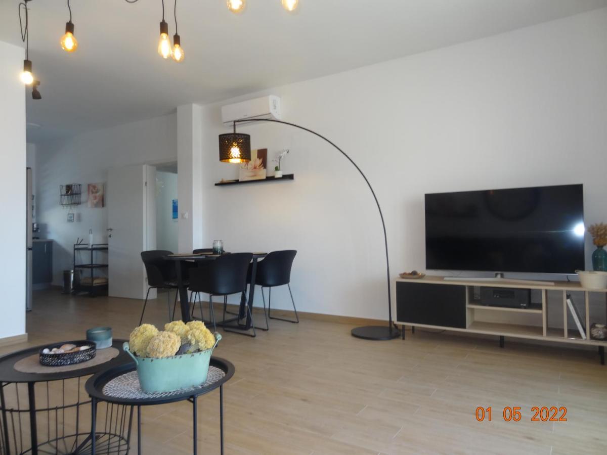 Fantazija Lägenhet Vodice Exteriör bild
