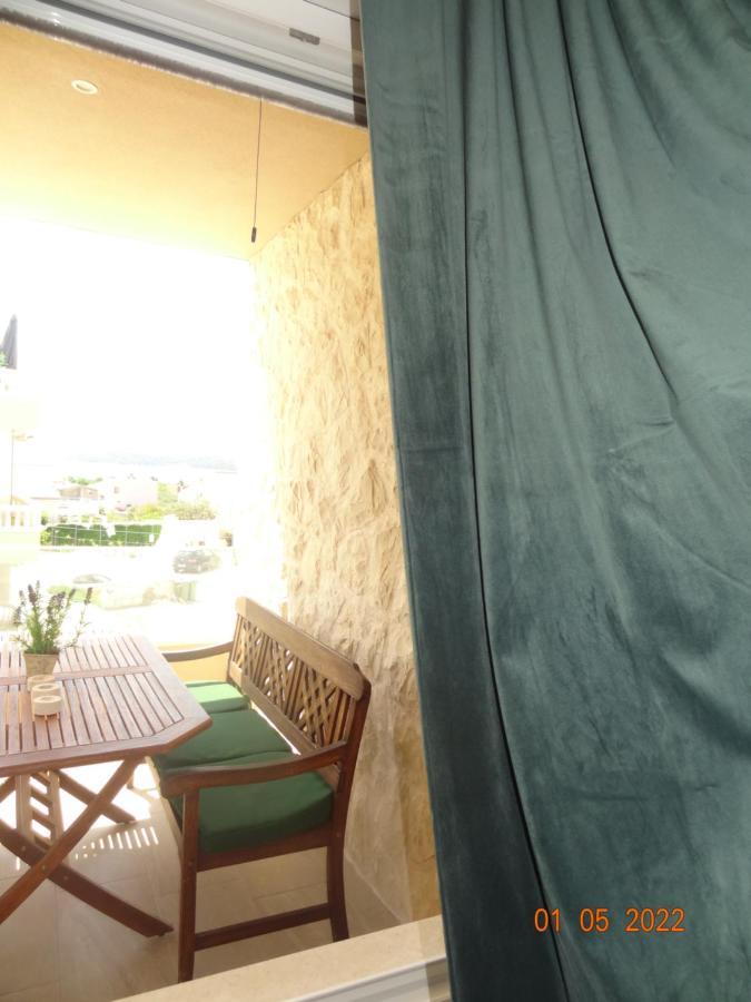 Fantazija Lägenhet Vodice Exteriör bild